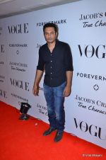 at Vogue_s 5th Anniversary bash in Trident, Mumbai on 22nd Sept 2012 (181).JPG